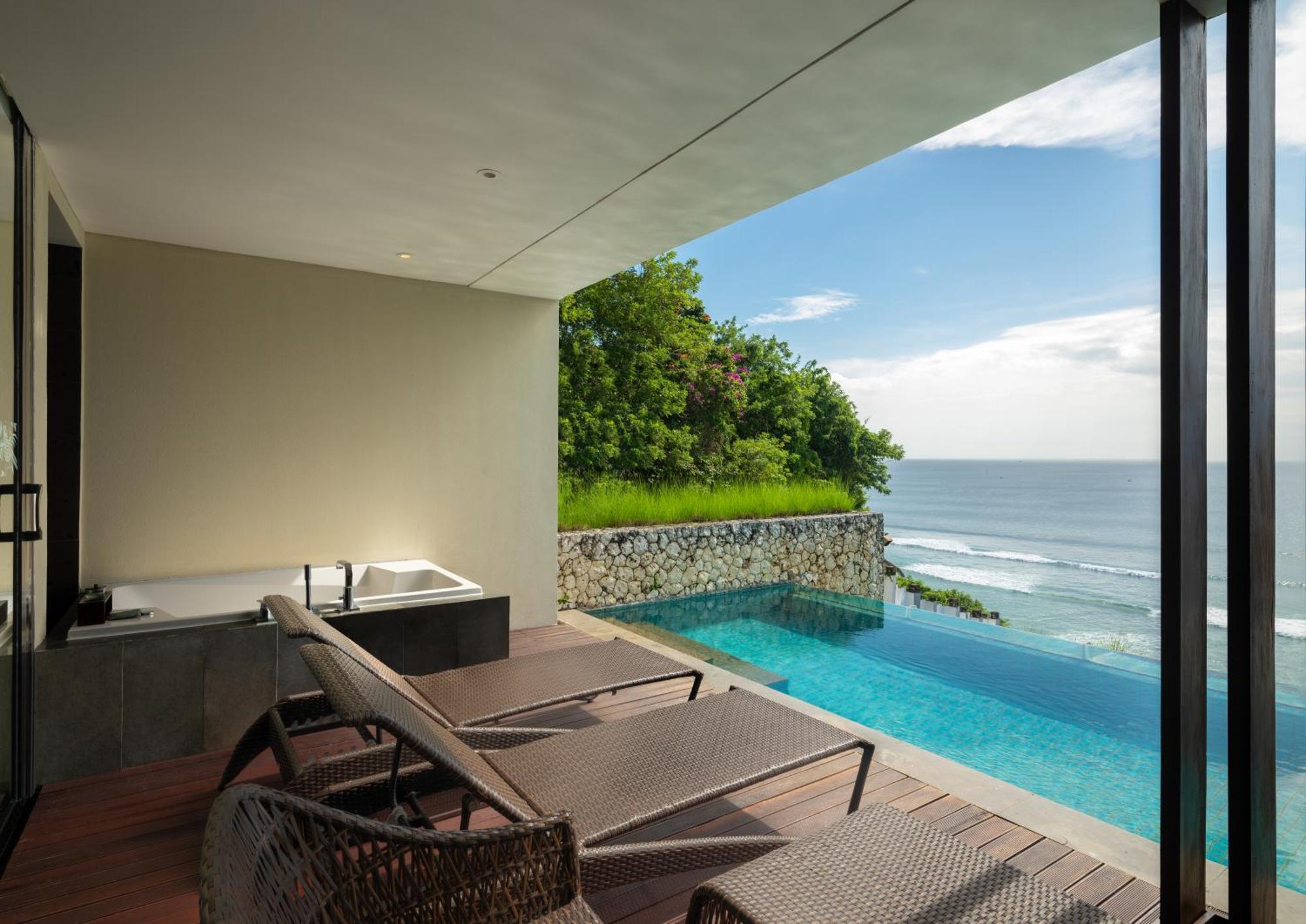 Suite with Private Pool